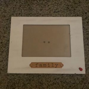 White wooden “family” 5x7 picture frame